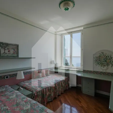 Dimora Bardot Holiday home Gardone Riviera